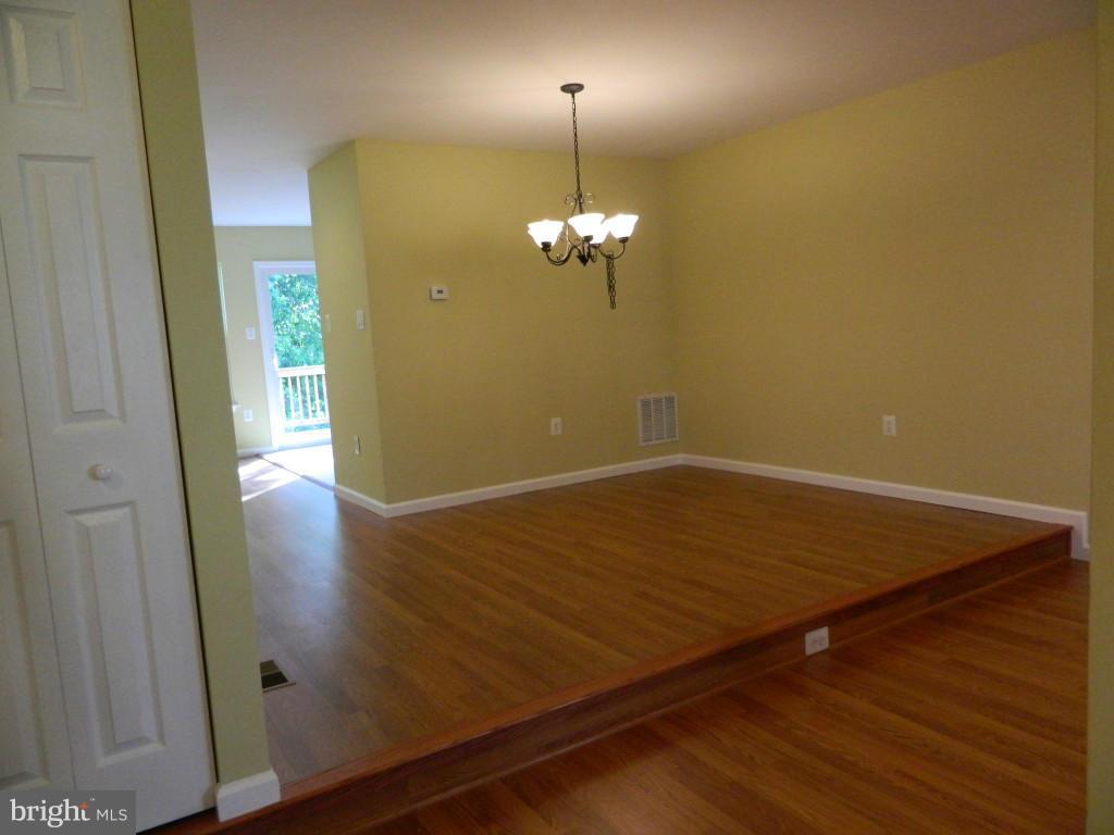 14817 Winding Loop Woodbridge, VA 22191 - Photo 4 of 30 Dining Room