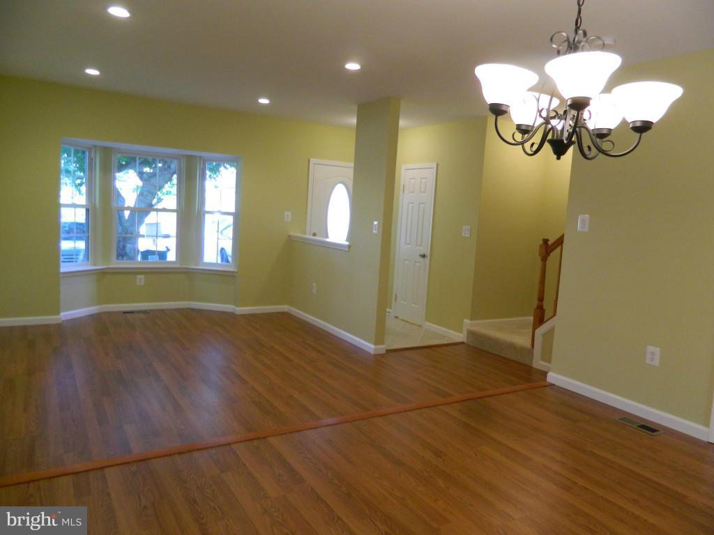 14817 Winding Loop Woodbridge, VA 22191 - Photo 6 of 30 Interior (General)