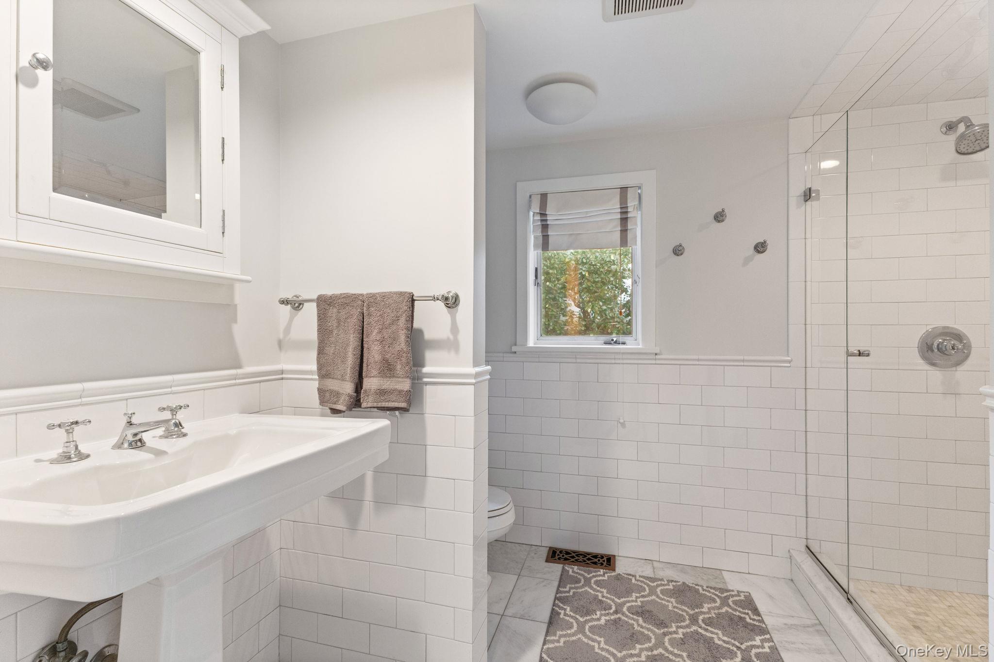 7 Avon Road Bronxville, NY 10708 - Photo 11 of 32