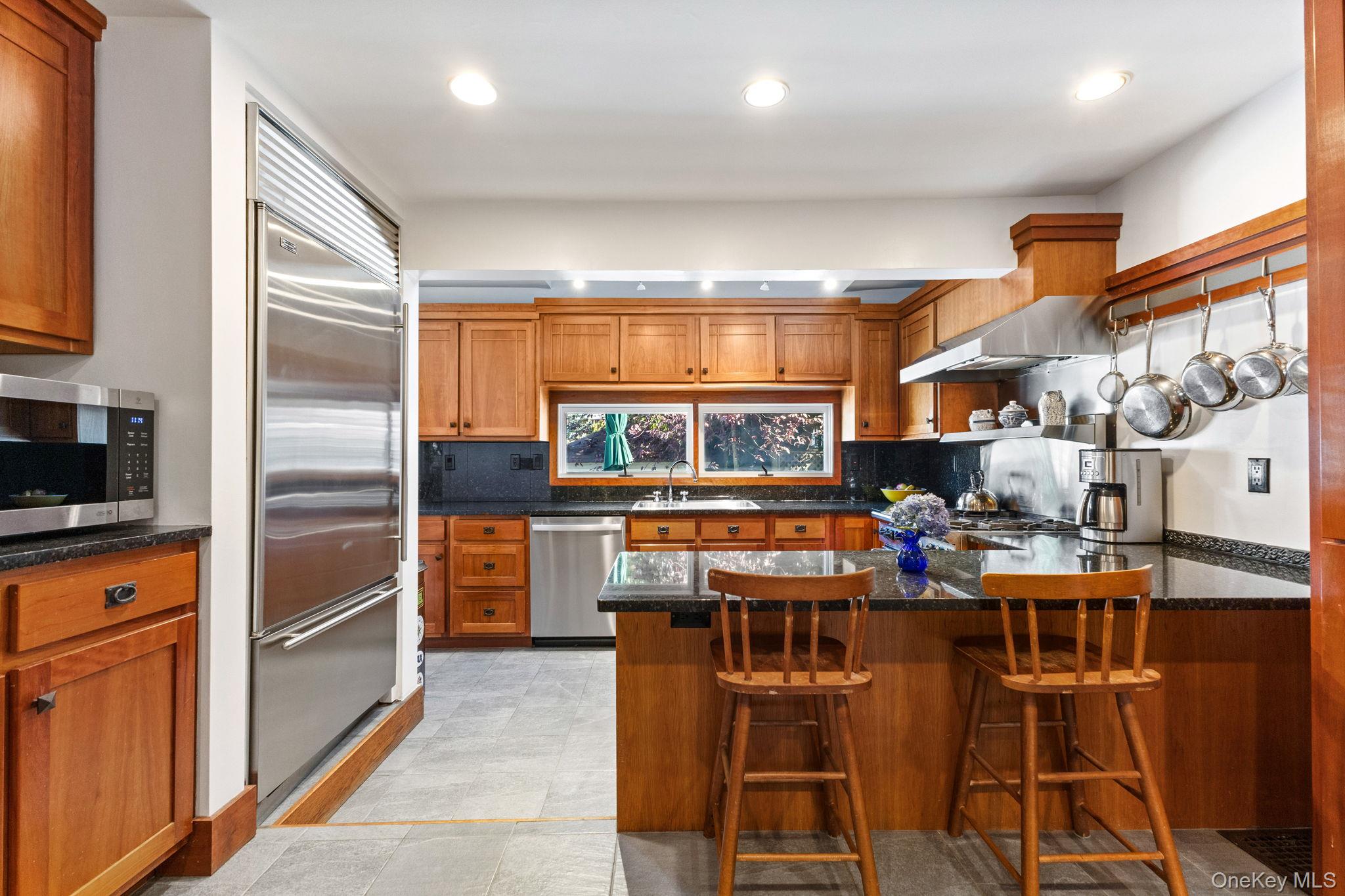 7 Avon Road Bronxville, NY 10708 - Photo 15 of 32