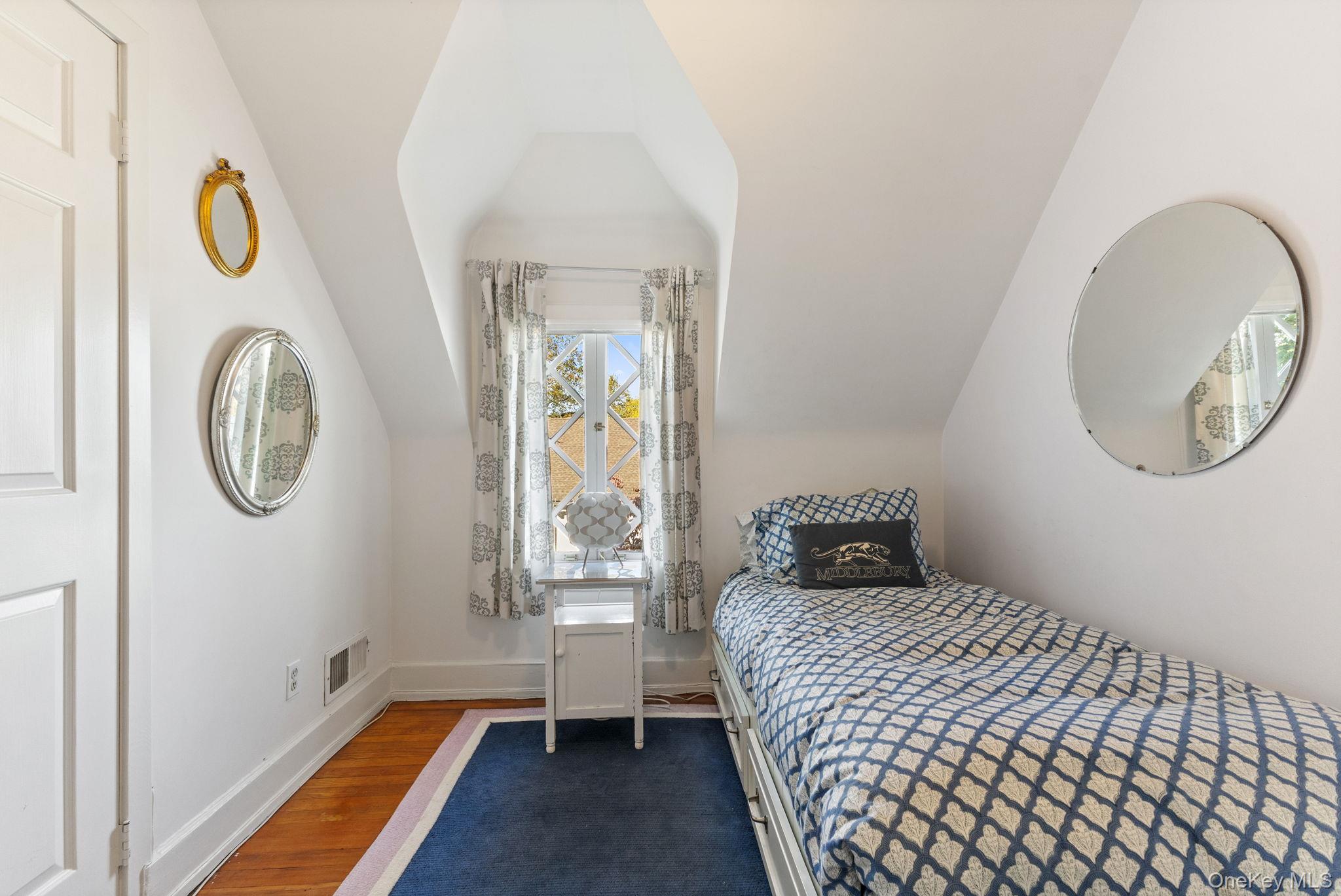 7 Avon Road Bronxville, NY 10708 - Photo 20 of 32