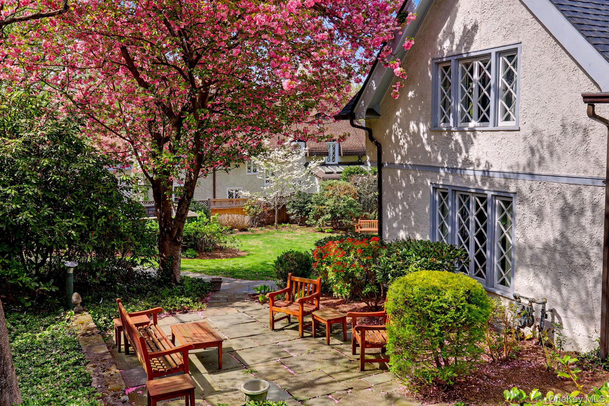 7 Avon Road Bronxville, NY 10708 - Photo 26 of 32