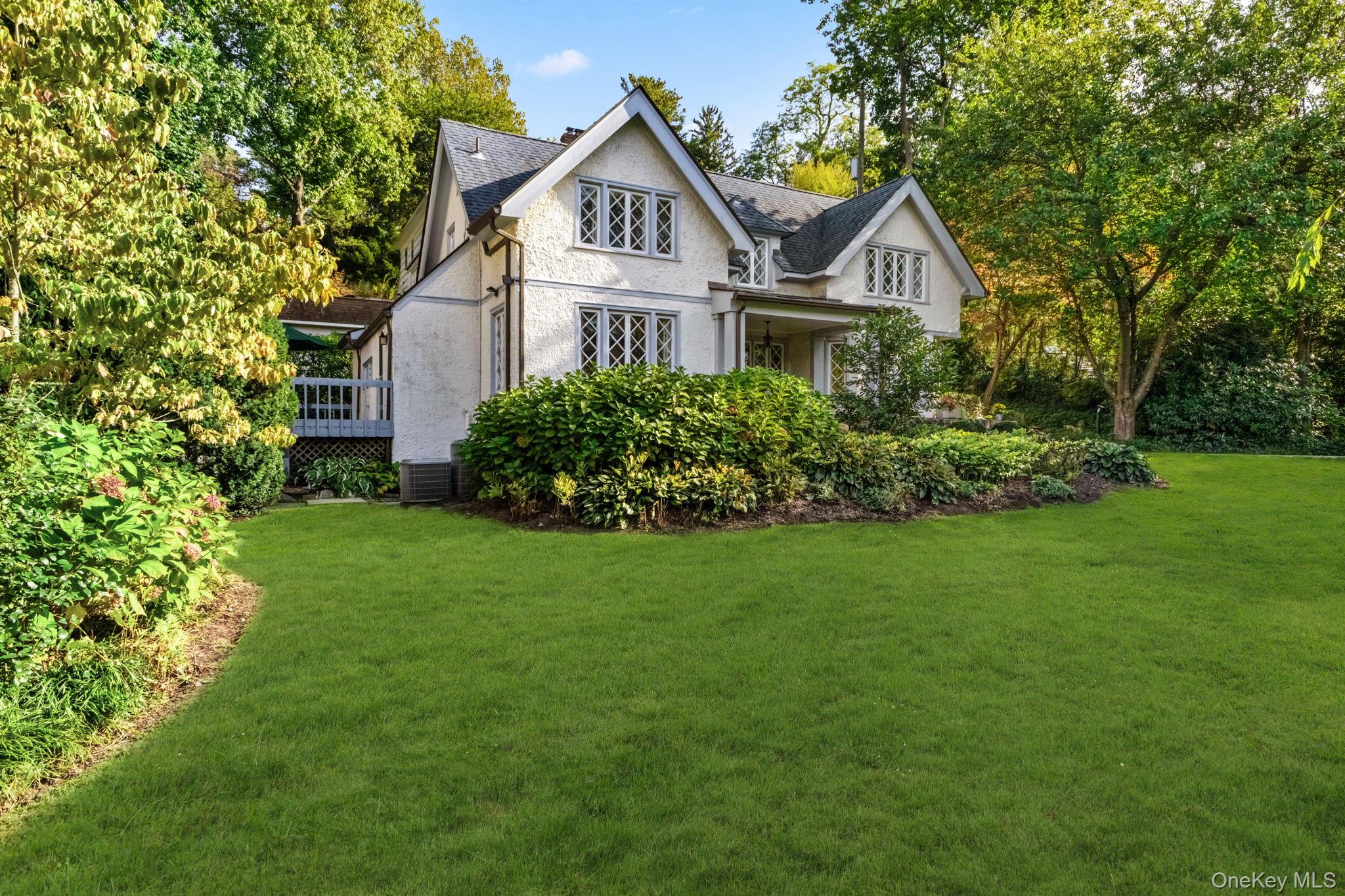 7 Avon Road Bronxville, NY 10708 - Photo 29 of 32