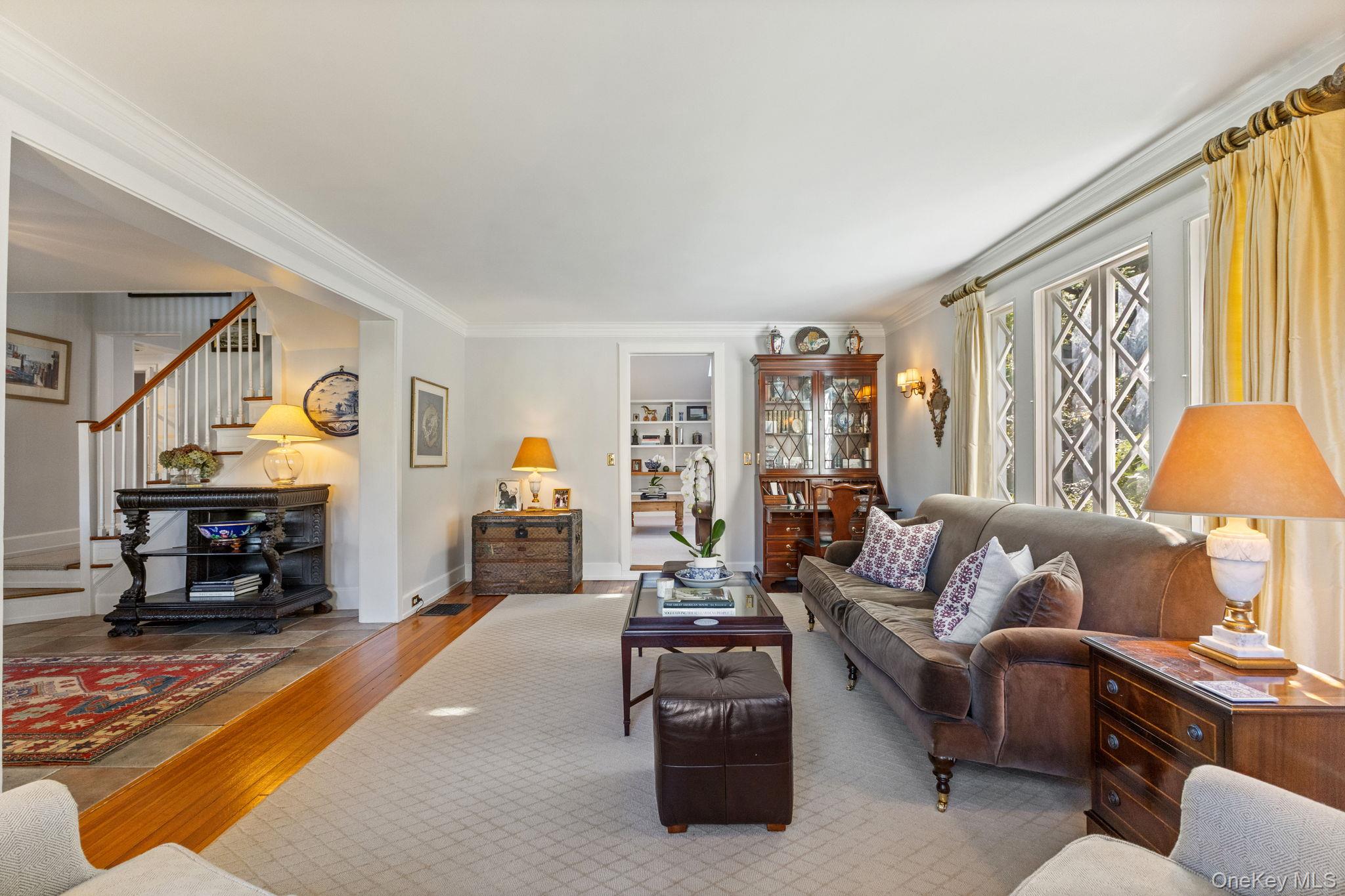 7 Avon Road Bronxville, NY 10708 - Photo 6 of 32