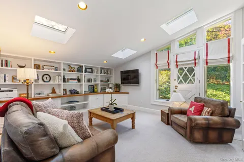 $2,295,000 | 7 Avon Road, Bronxville, NY 10708
