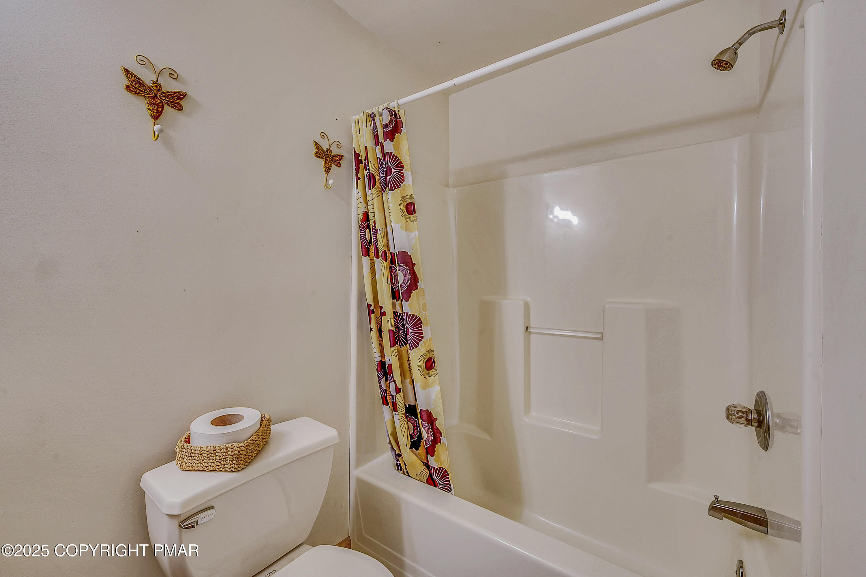 164 Bellingham Drive Bushkill, PA 18324 - Photo 34 of 46 a bathroom with a shower and a toilet