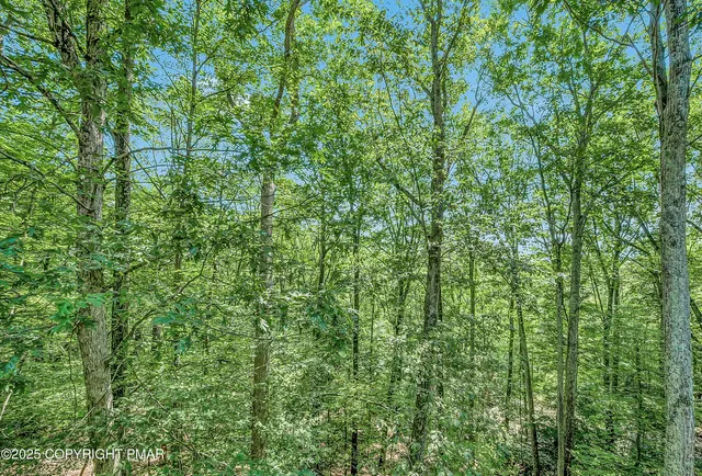 $324,900 | 164 Bellingham Drive, Bushkill, PA 18324