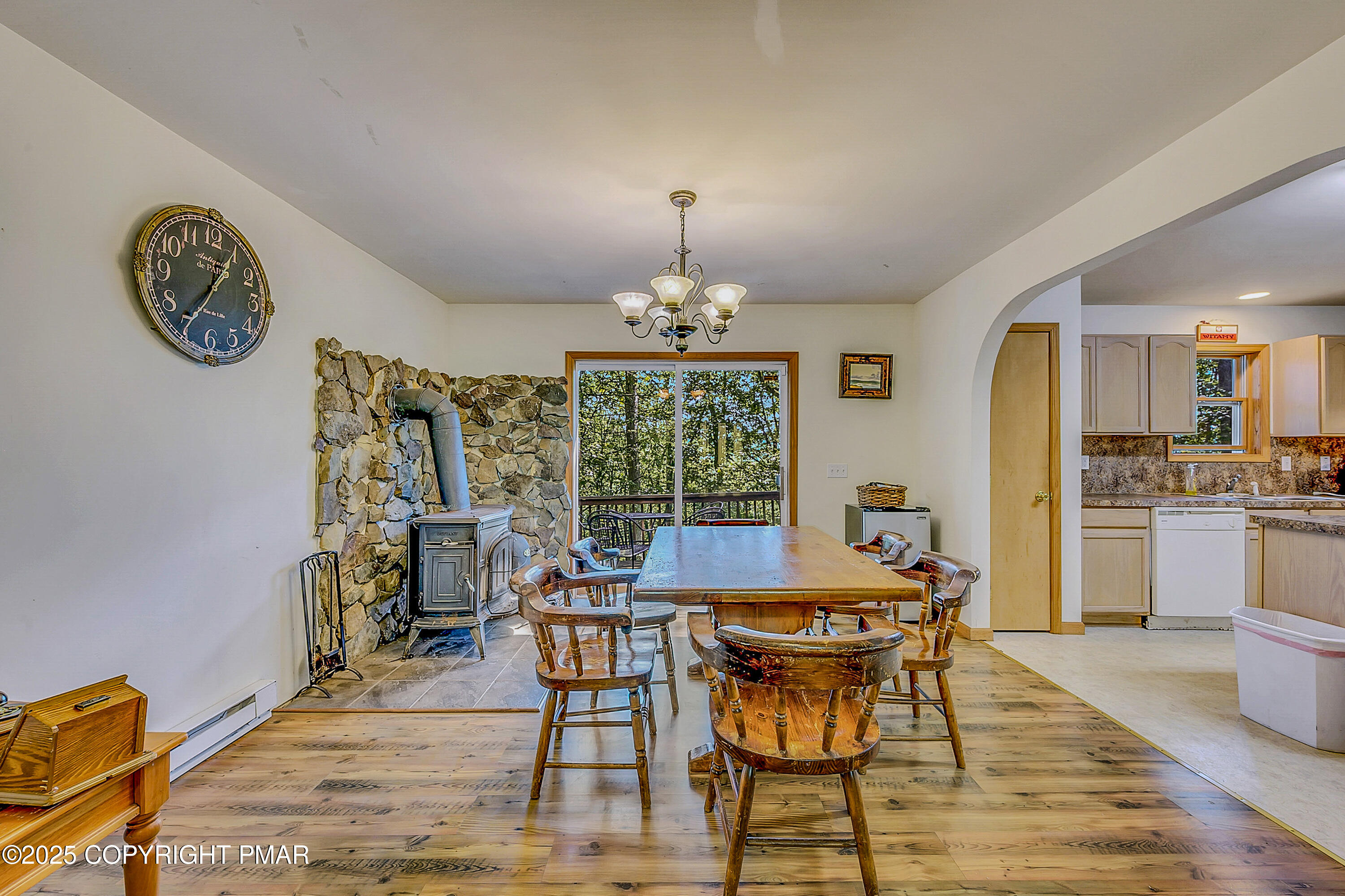 164 Bellingham Drive Bushkill, PA 18324 - Photo 7 of 46 a dining room with furniture and window