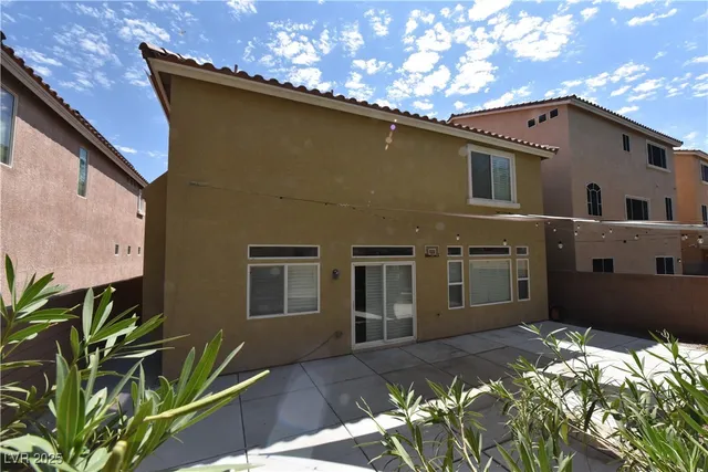 $2,600 | 9735 Panther Hollow Street, Las Vegas, NV 89141