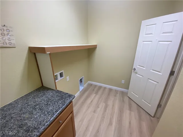 $2,600 | 9735 Panther Hollow Street, Las Vegas, NV 89141