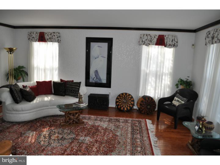 1728 Devonshire Road Dresher, PA 19025 - Photo 6 of 25 Living Room