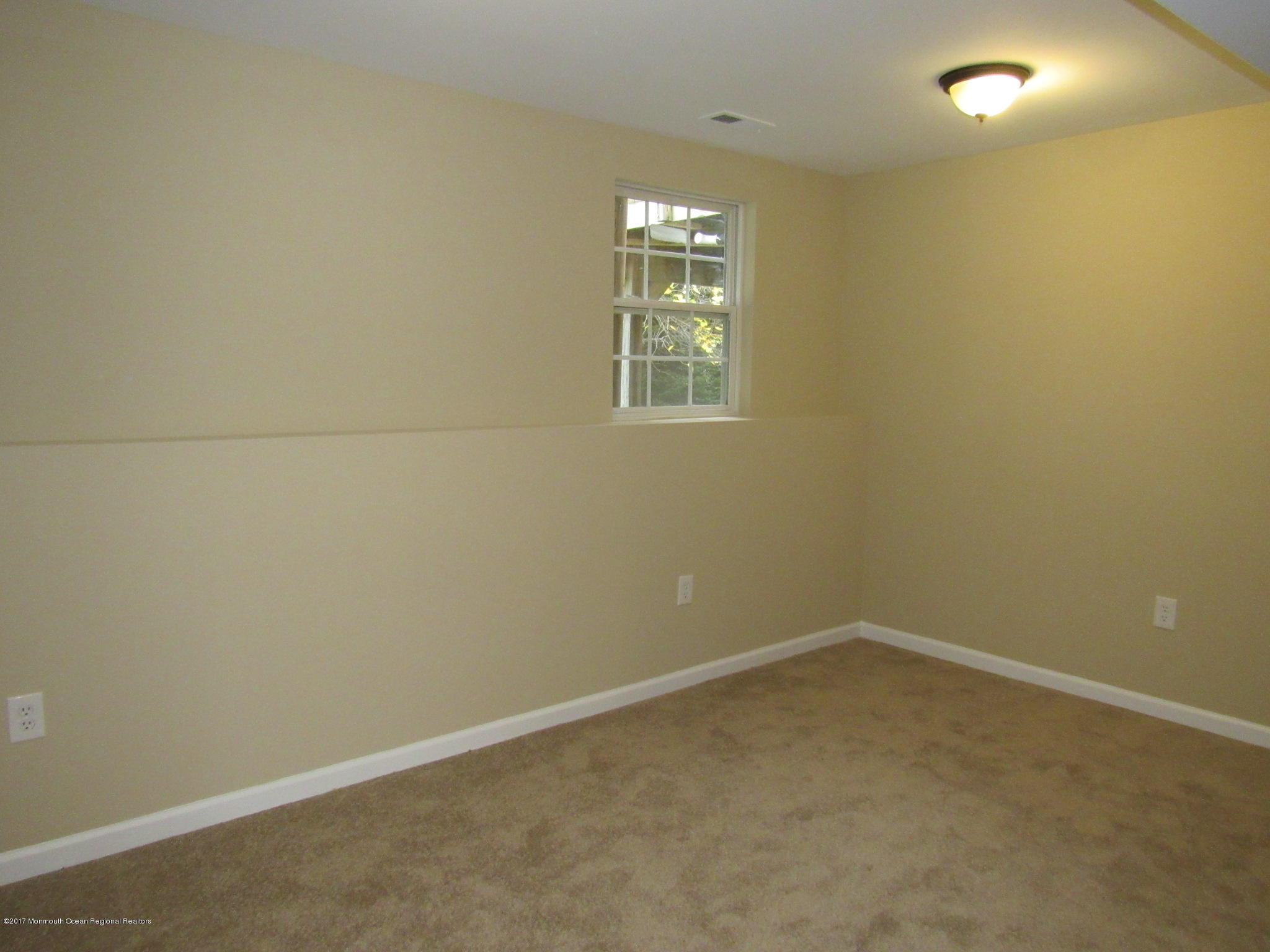 3 Abby Road Farmingdale, NJ 07727 - Photo 4 of 17 IMG_1833