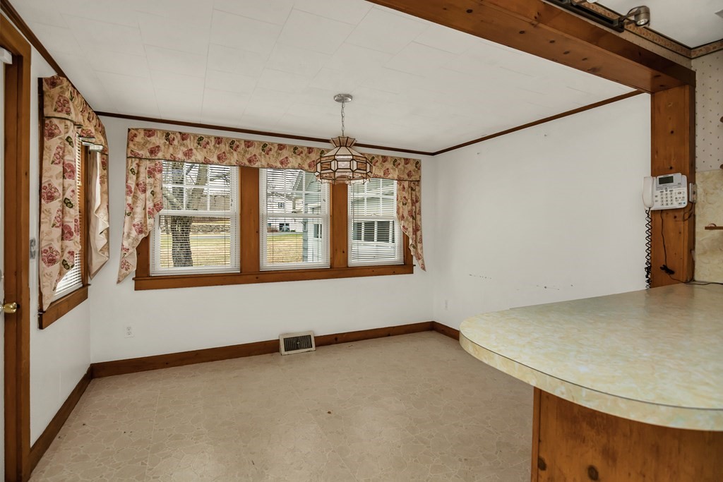 1804 Wellington Road Manchester, NH 03104 - Photo 12 of 40 Gallery Image 12