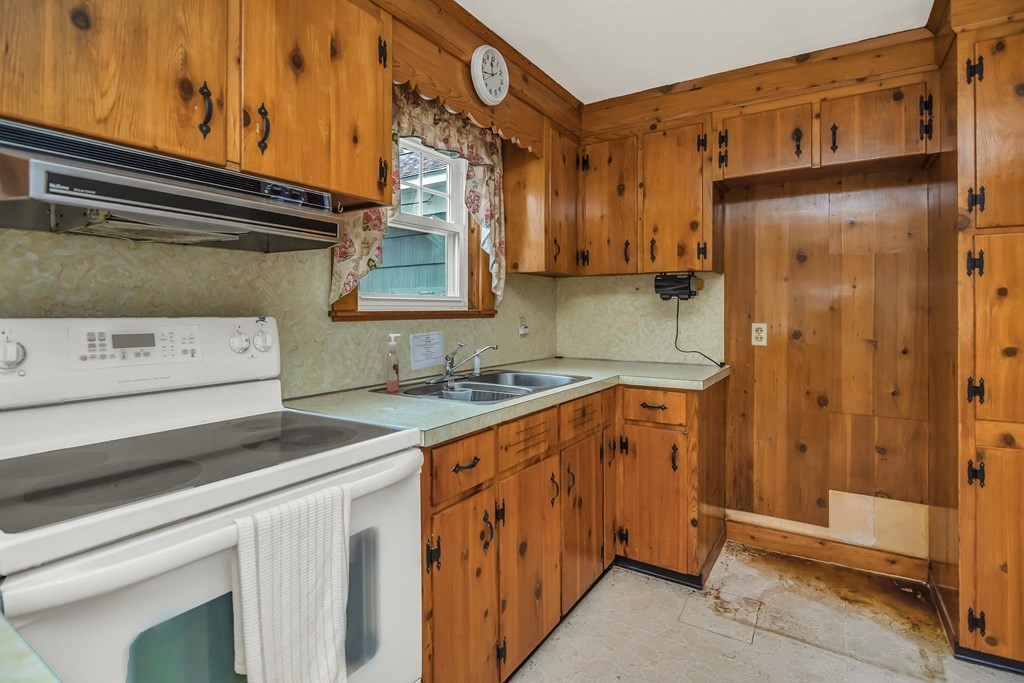 1804 Wellington Road Manchester, NH 03104 - Photo 13 of 40 Gallery Image 13