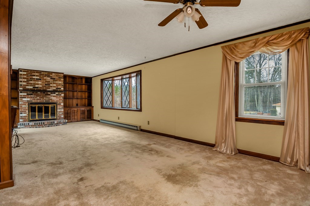 1804 Wellington Road Manchester, NH 03104 - Photo 17 of 40 Gallery Image 17