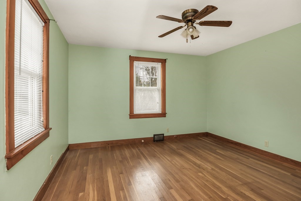 1804 Wellington Road Manchester, NH 03104 - Photo 19 of 40 Gallery Image 19
