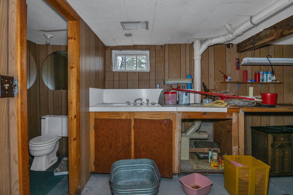 1804 Wellington Road Manchester, NH 03104 - Photo 34 of 40 Gallery Image 34