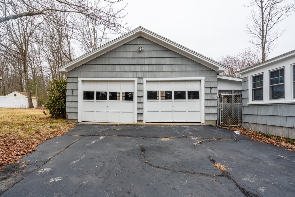 1804 Wellington Road Manchester, NH 03104 - Photo 37 of 40 Gallery Image 37
