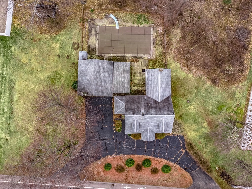 1804 Wellington Road Manchester, NH 03104 - Photo 5 of 40 Gallery Image 5