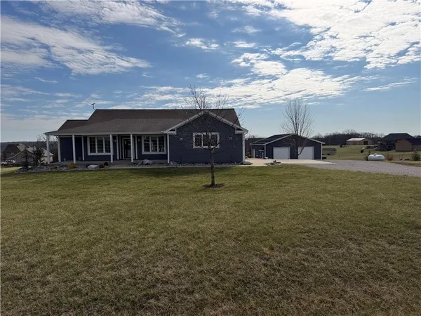 $659,000 | 17368 254th Street, Tonganoxie, KS 66086