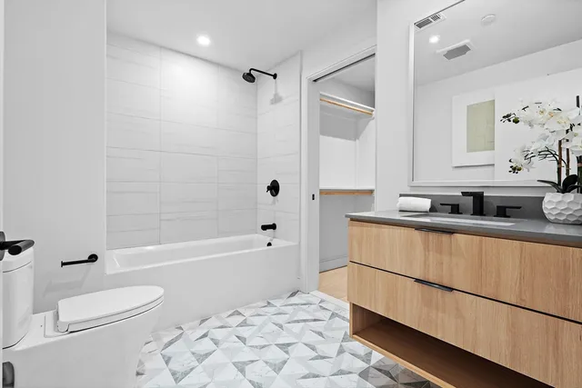 $975,000 | 1 Nevins Hill Way, Unit 310, Boston, MA 02135