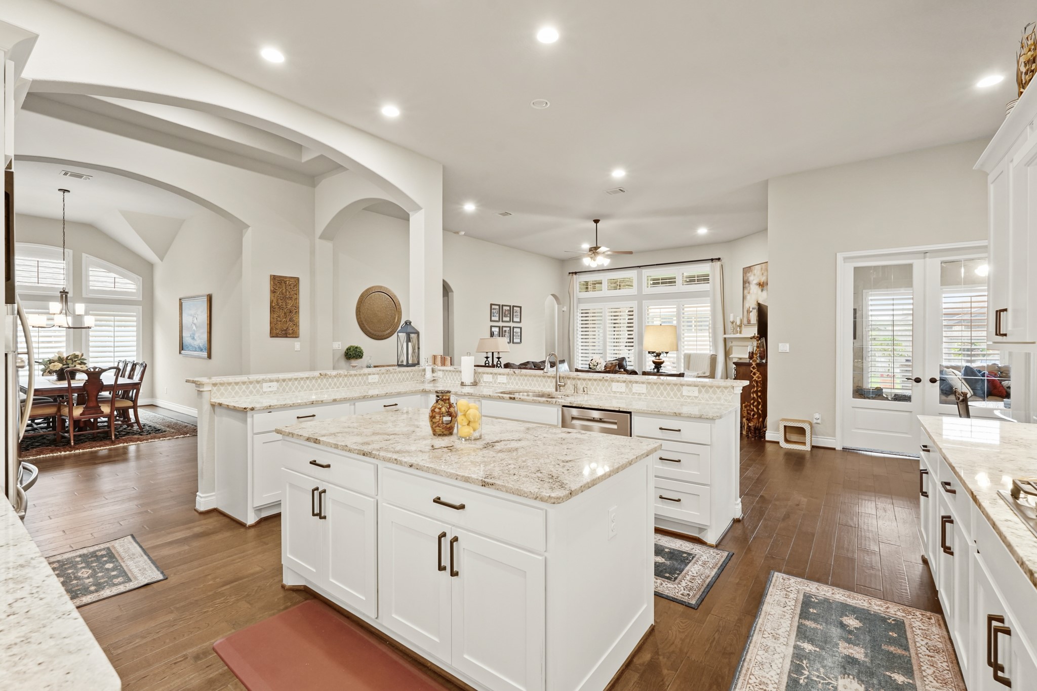 809 Sage Way Lane Friendswood, TX 77546 - Photo 4 of 22 Chefs Kitchen
