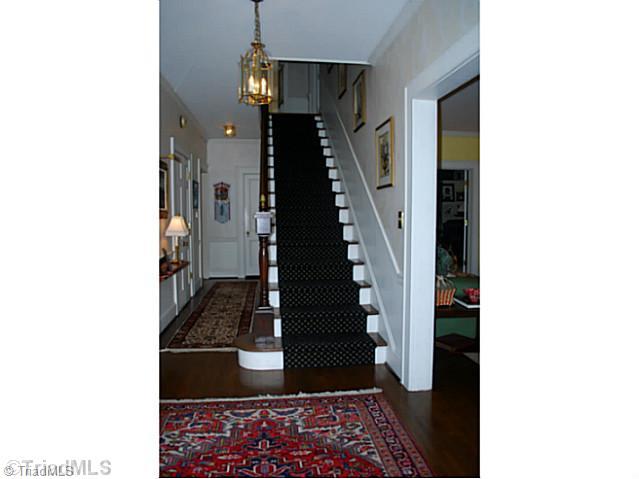 809 Arbor Road Winston-Salem, NC 27104 - Photo 11 of 16 Entry.