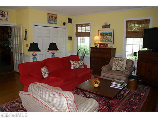 809 Arbor Road Winston-Salem, NC 27104 - Photo 16 of 16 Living Room.