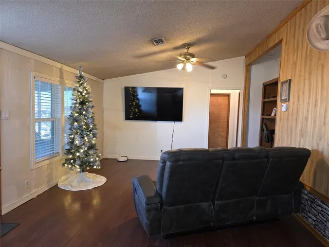 $275,000 | 5716 Longhorn Trail, Joshua, TX 76058