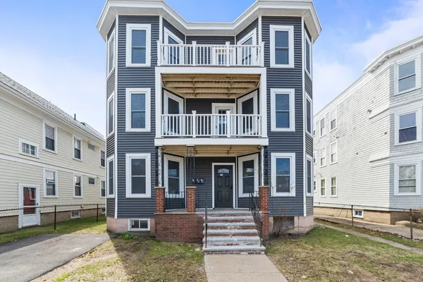 $3,700 | 516 Washington Street, Unit 3, Boston, MA 02135