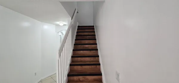 $2,400 | 4942 Leeward Lane, Dania Beach, FL 33312