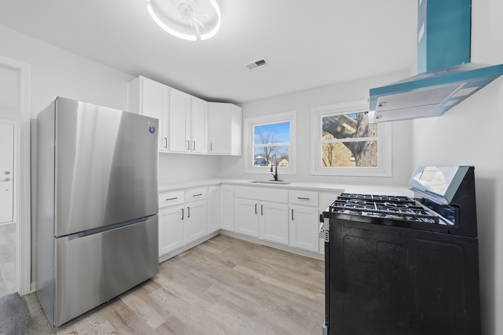 400 South Hebbard Street Joliet, IL 60433 - Photo 8 of 19