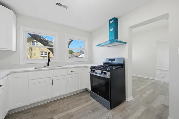 $265,000 | 400 South Hebbard Street, Joliet, IL 60433