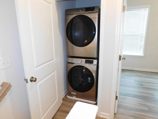 139 Pacer Place Atlanta, GA 30342 - Photo 21 of 31 a view of a hallway with washer and dryer