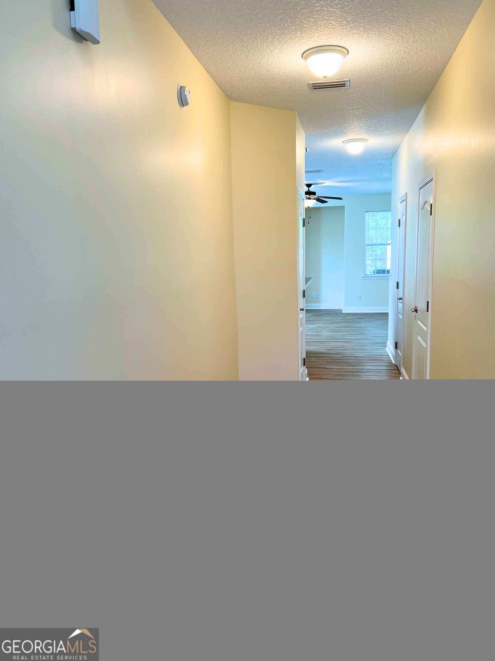 822 Davis Avenue Kingsland, GA 31548 - Photo 2 of 24 a view of a bathroom