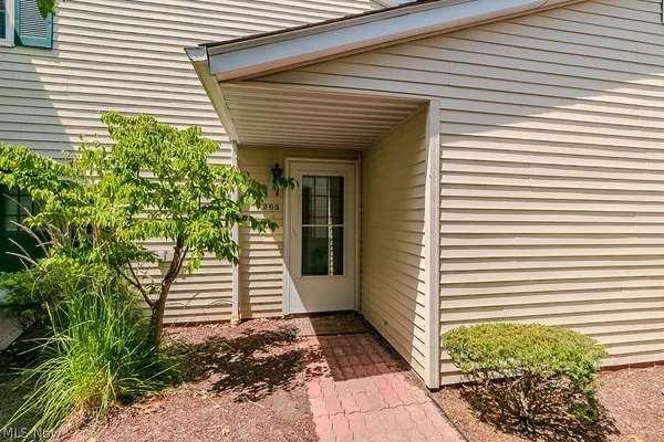 $175,000 | 6151 Center Street, Unit 203, Mentor, OH 44060
