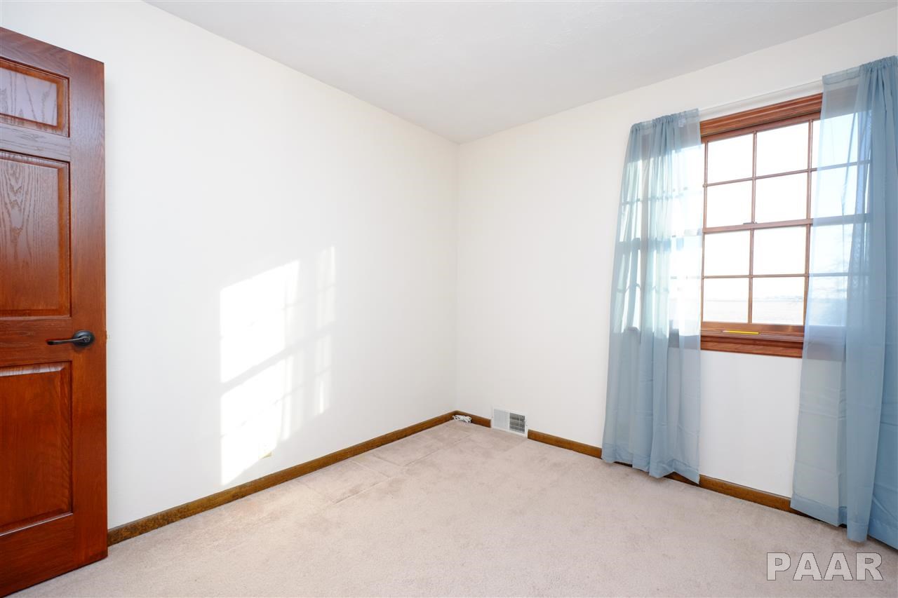 3082 Cole Hollow Road Pekin, IL 61554 - Photo 22 of 36 Gallery Image 22