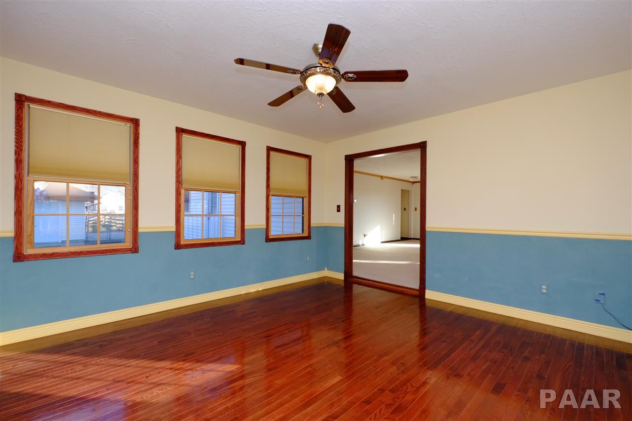 3082 Cole Hollow Road Pekin, IL 61554 - Photo 8 of 36 Gallery Image 8