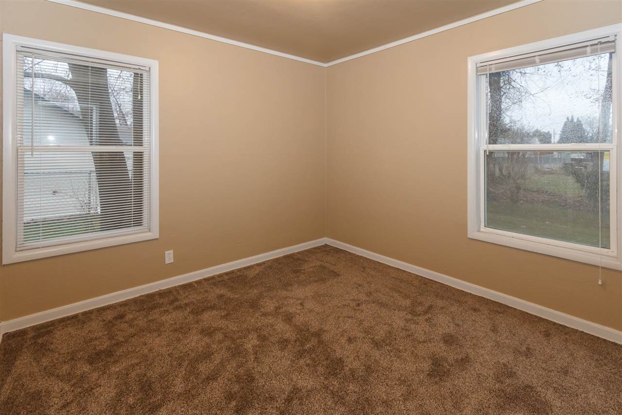 402 North Locust Road Spokane Valley, WA 99206 - Photo 8 of 20
