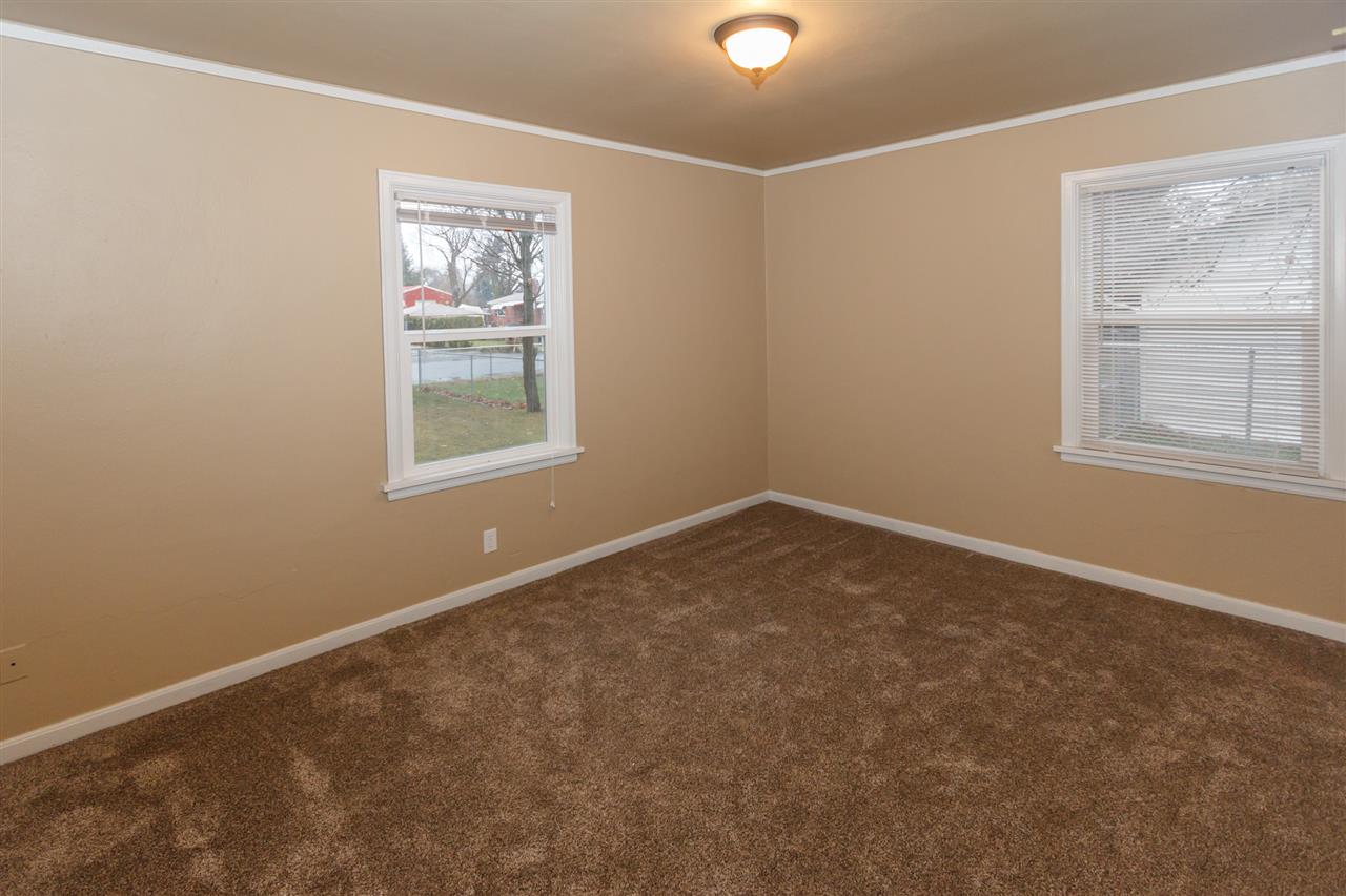402 North Locust Road Spokane Valley, WA 99206 - Photo 9 of 20