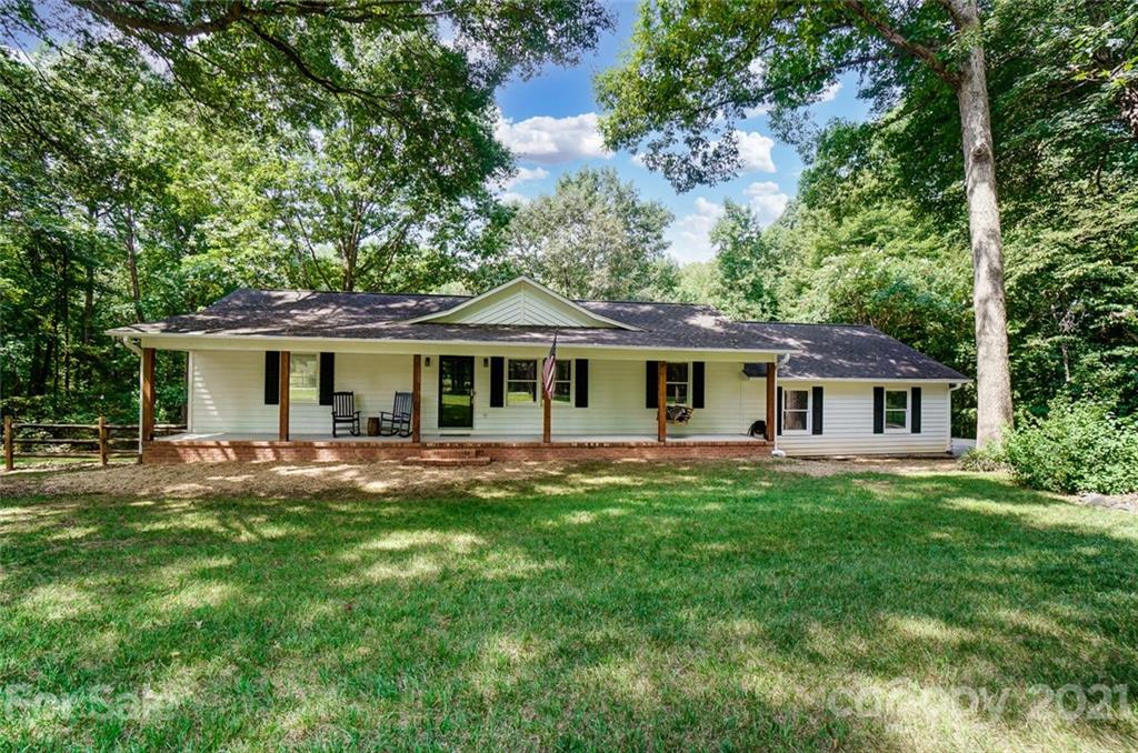 11631 Abernathy Road Charlotte, NC 28216 - Photo 1 of 46 Gallery Image 1