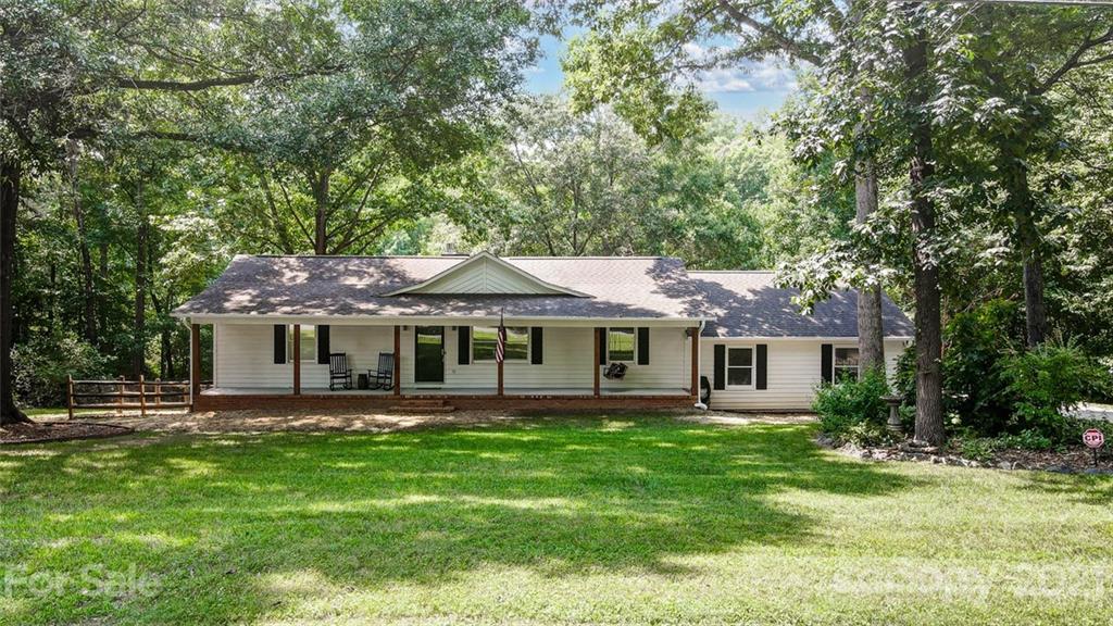 11631 Abernathy Road Charlotte, NC 28216 - Photo 2 of 46 Gallery Image 2