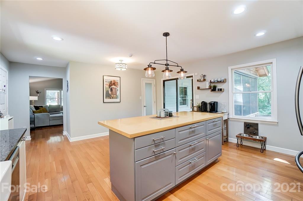 11631 Abernathy Road Charlotte, NC 28216 - Photo 15 of 46 Gallery Image 15