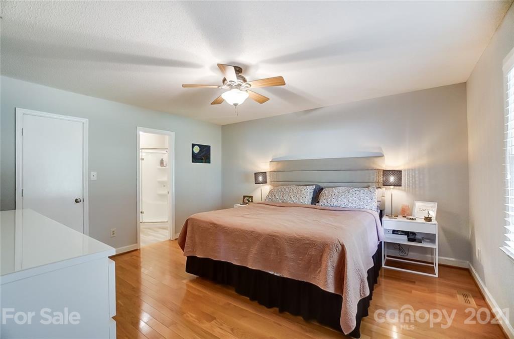 11631 Abernathy Road Charlotte, NC 28216 - Photo 17 of 46 Gallery Image 17