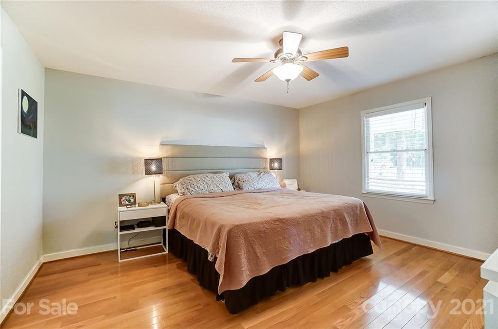 11631 Abernathy Road Charlotte, NC 28216 - Photo 18 of 46 Gallery Image 18