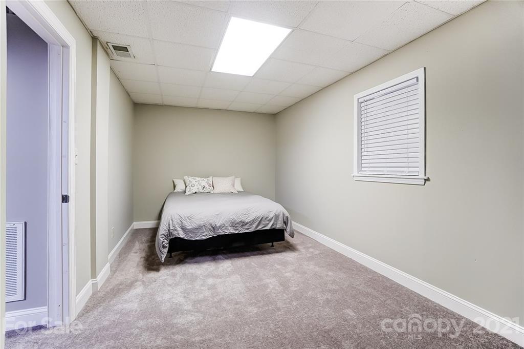 11631 Abernathy Road Charlotte, NC 28216 - Photo 29 of 46 Gallery Image 29