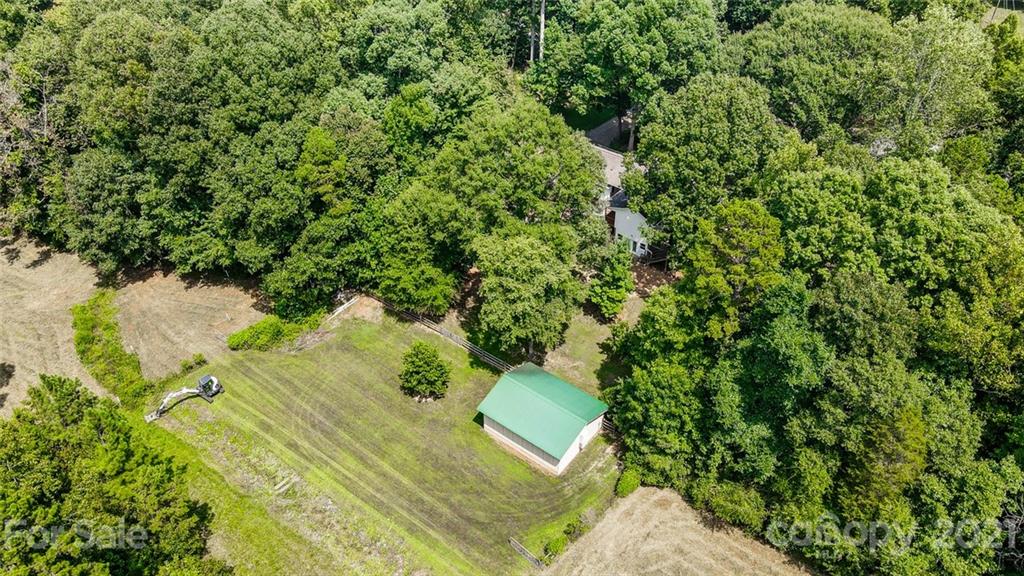 11631 Abernathy Road Charlotte, NC 28216 - Photo 4 of 46 Gallery Image 4