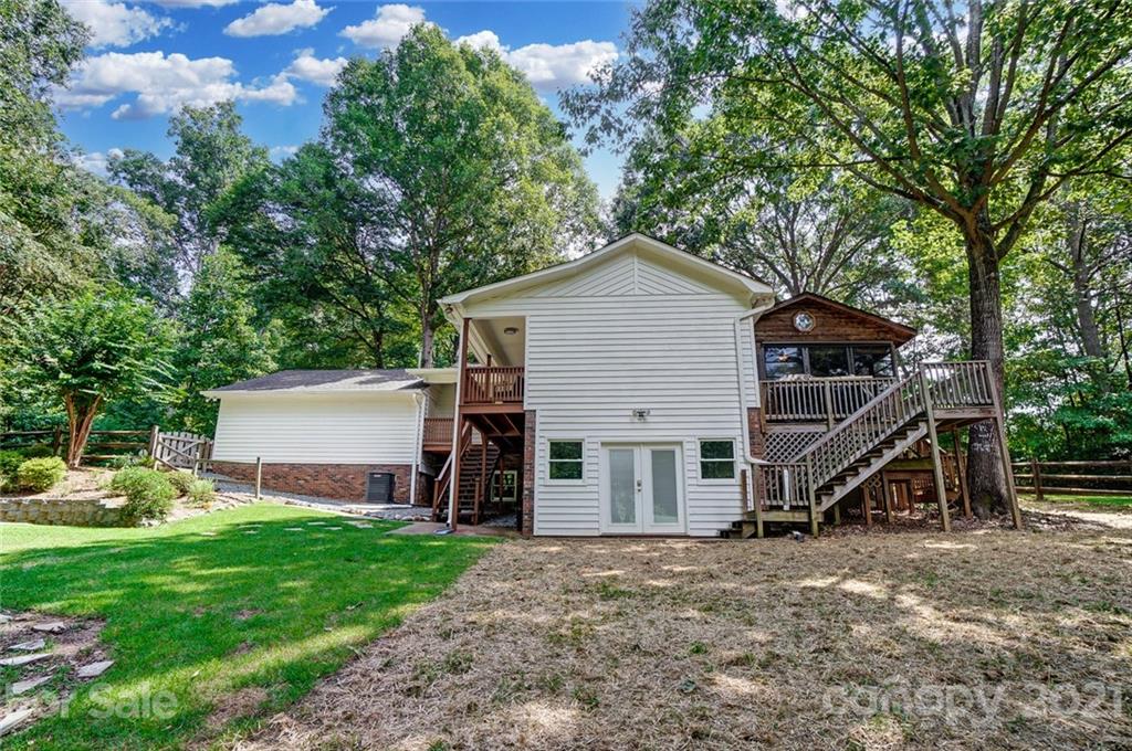 11631 Abernathy Road Charlotte, NC 28216 - Photo 35 of 46 Gallery Image 35