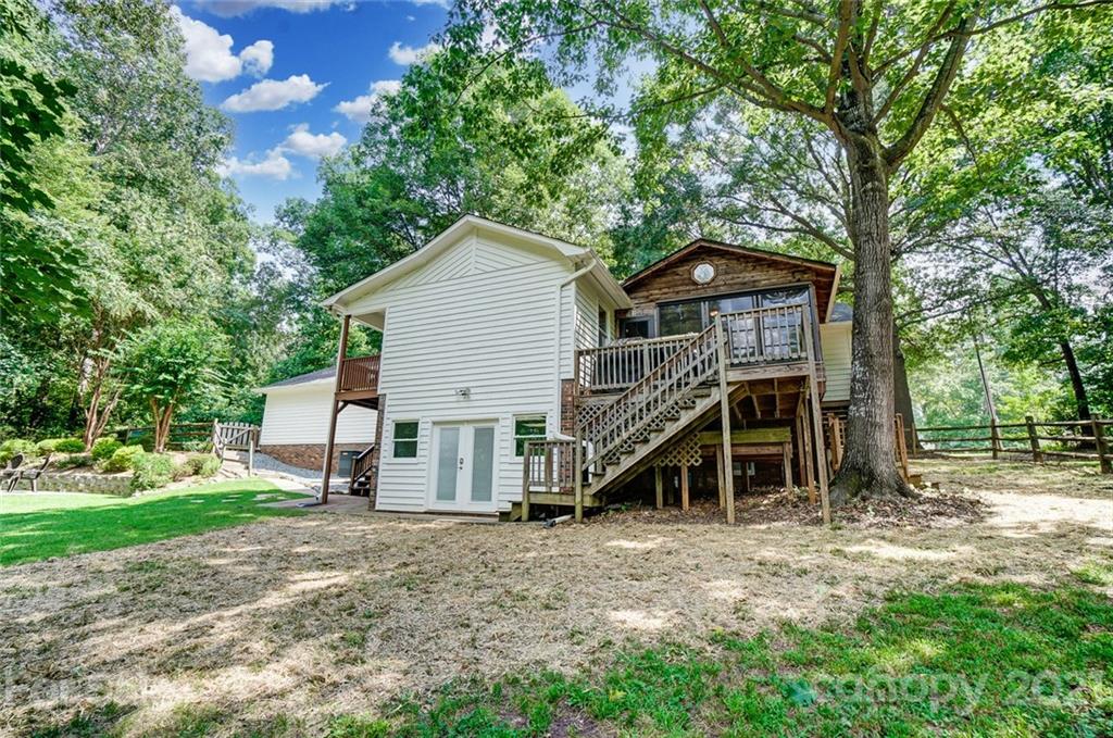 11631 Abernathy Road Charlotte, NC 28216 - Photo 36 of 46 Gallery Image 36