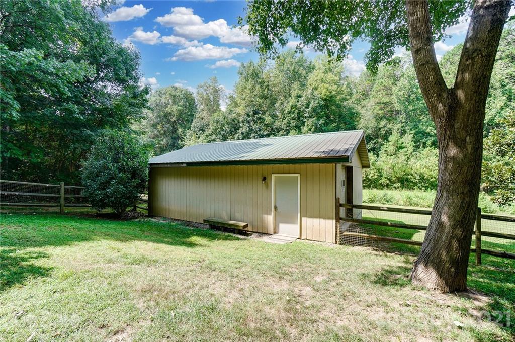 11631 Abernathy Road Charlotte, NC 28216 - Photo 46 of 46 Gallery Image 46